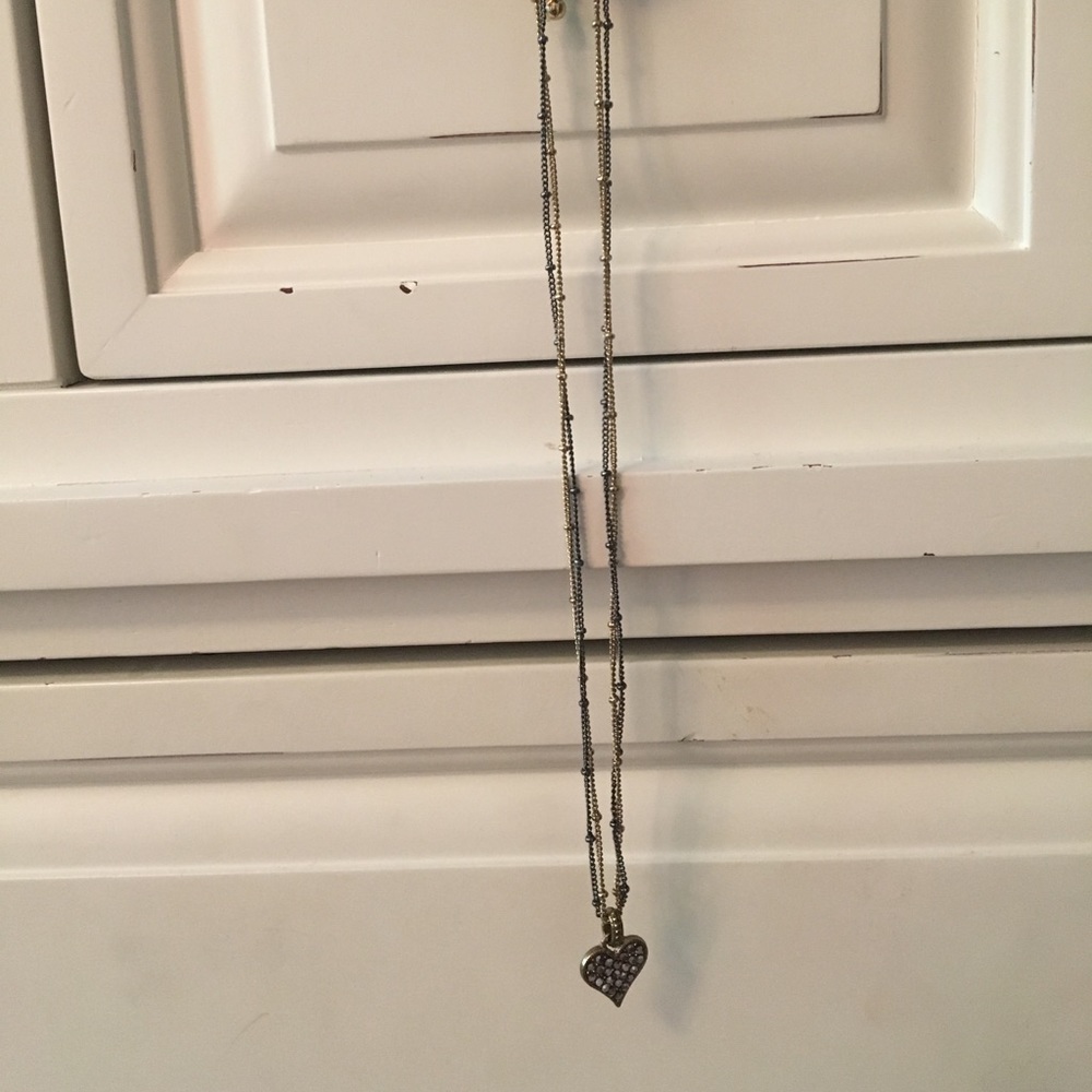 Gold heart pendant necklace